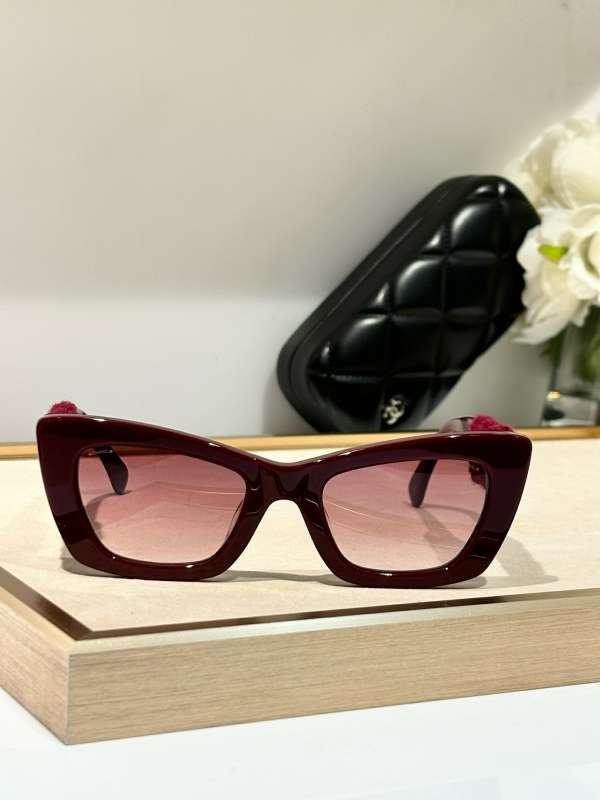 Picture of Chanel Sunglasses _SKUfw56911110fw